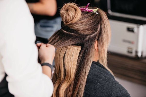 Pourquoi le kit mèche de cheveux est-il l'accessoire idéal pour les femmes ?
