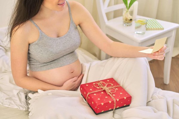 Boutique pour maman : Comment effectuer le bon cadeau de naissance ?